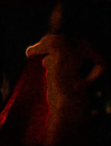 FILLE AU FOULARD ROUGE